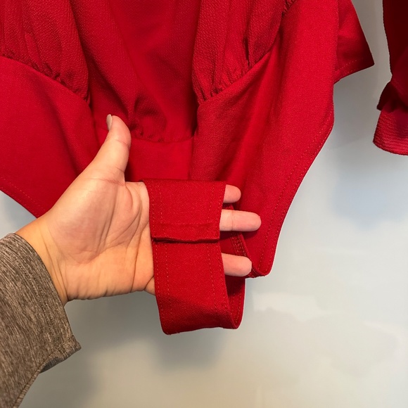 Off the Shoulder Ruffle Bodysuit - Picture 4 of 5